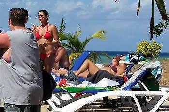 酒店 Rhodes Beach Resort Negril Orange Bay