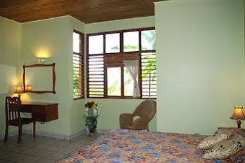 Rhodes Beach Resort Negril Orange Bay 3*,
